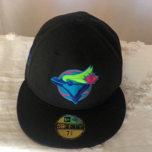 NEW ERA black fitted Toronto Blue Jays baseball cap. Size 7 3/8. - Picture 1 of 14